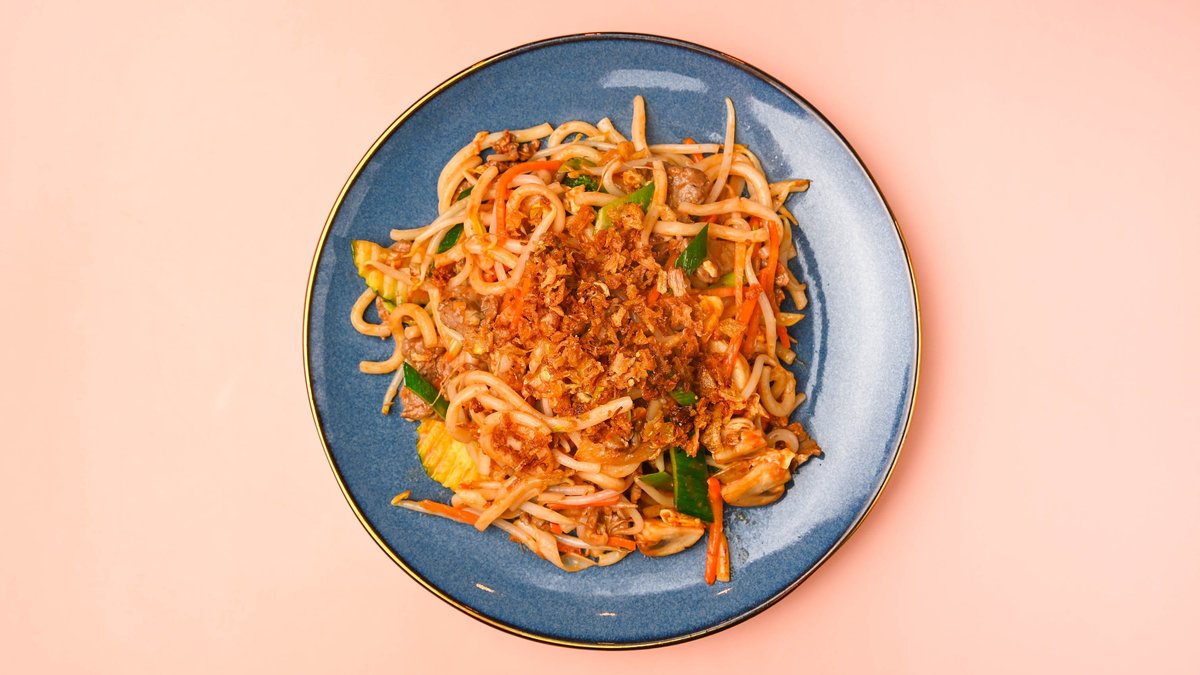 38. Fried udon noodles